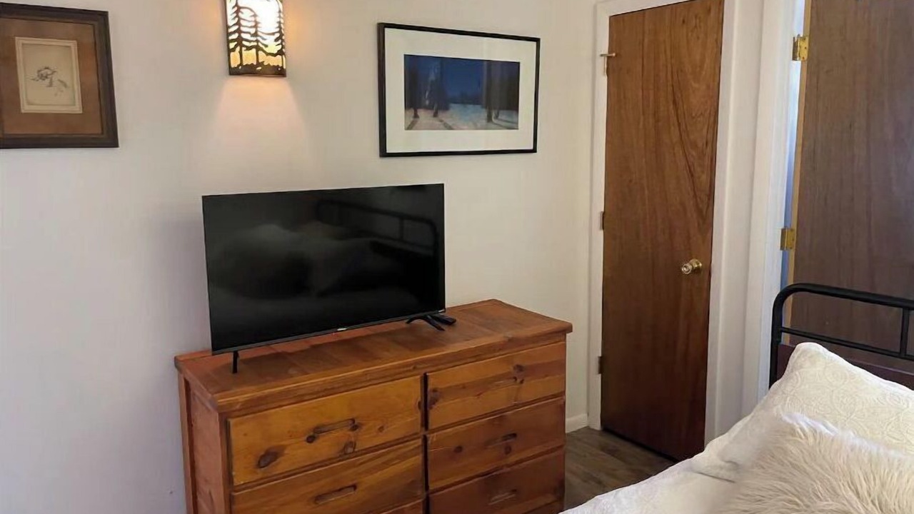Photo of Bedroom in Cascade