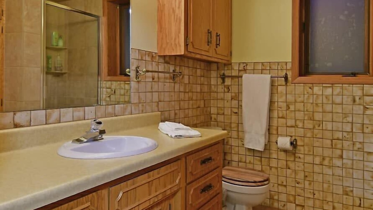Photo of Bathroom in Cormorant