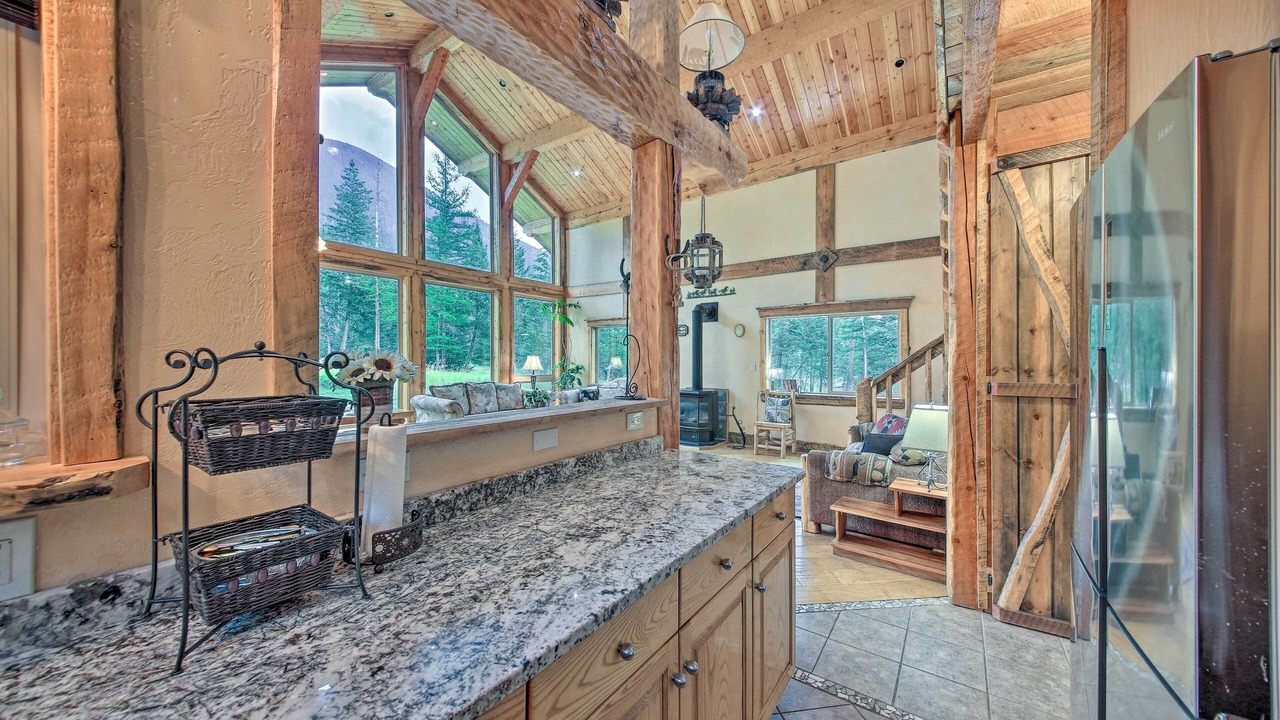 Photo of Livingroom in Eureka