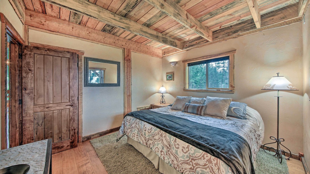 Photo of Bedroom in Eureka