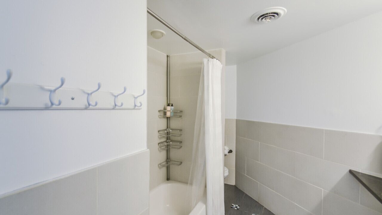 Photo of Bathroom in Old City