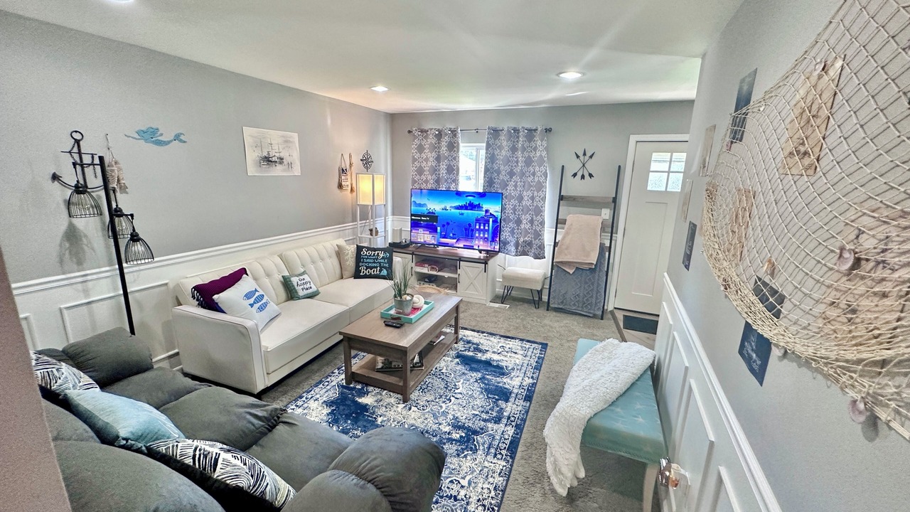 Photo of Livingroom in Clinton Township