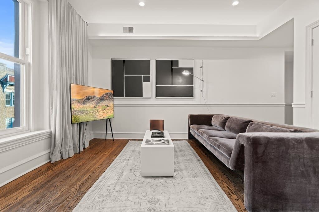 Photo of Livingroom in Center City