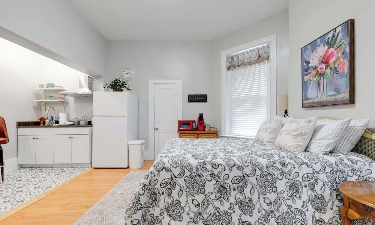 Photo of Bedroom in Fan District
