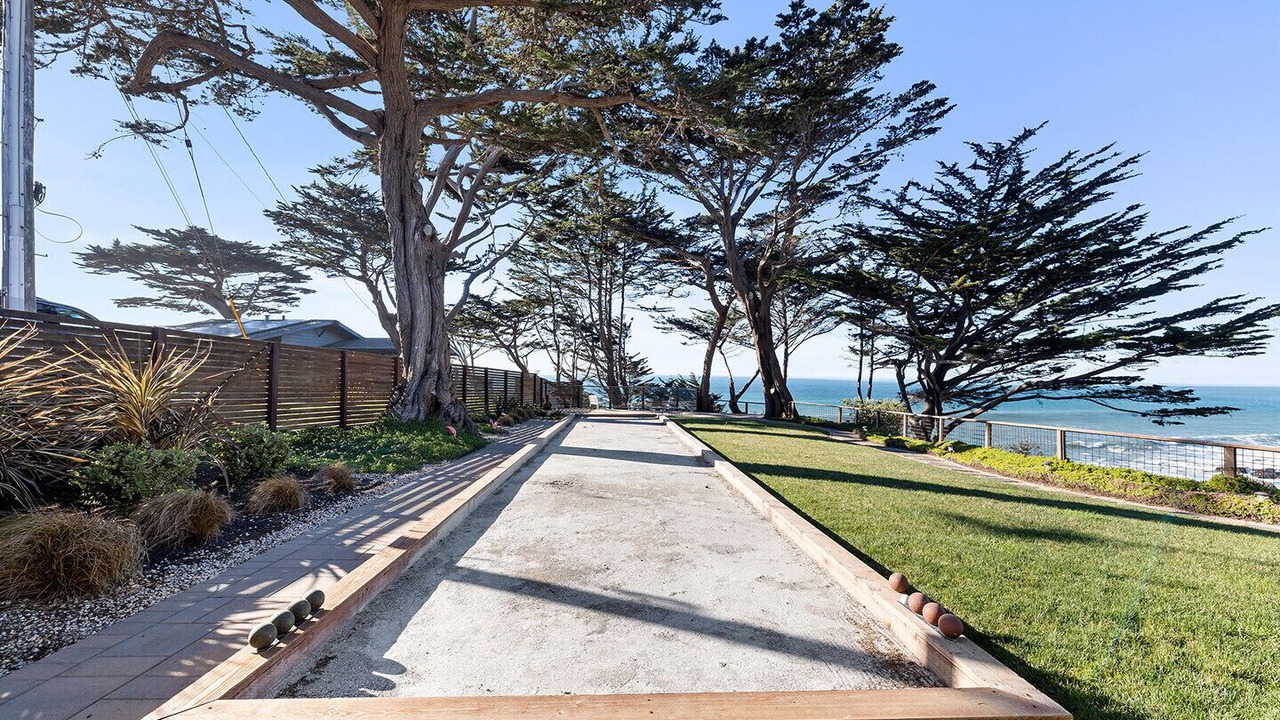Photo of Outdoor in Montara