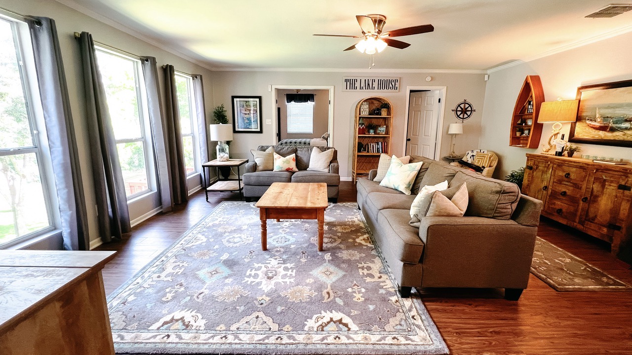 Photo of Livingroom in Seguin