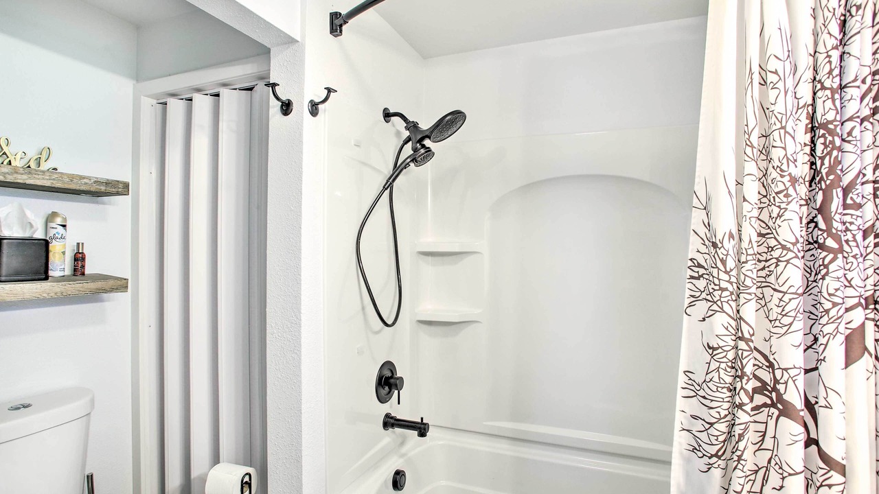 Photo of Bathroom in Hauser