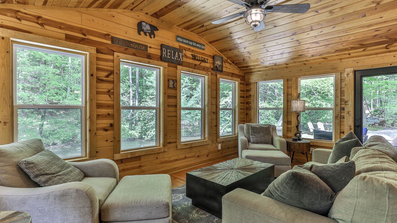 Photo of Bedroom in Walnut Mountain