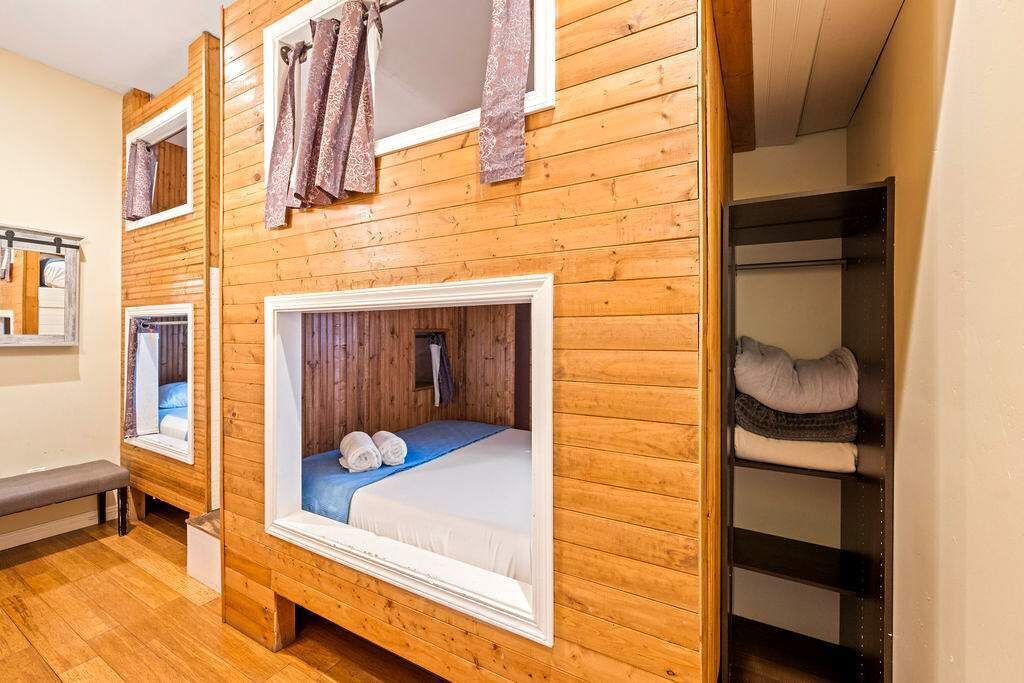 Photo of Bedroom in Logan Heights