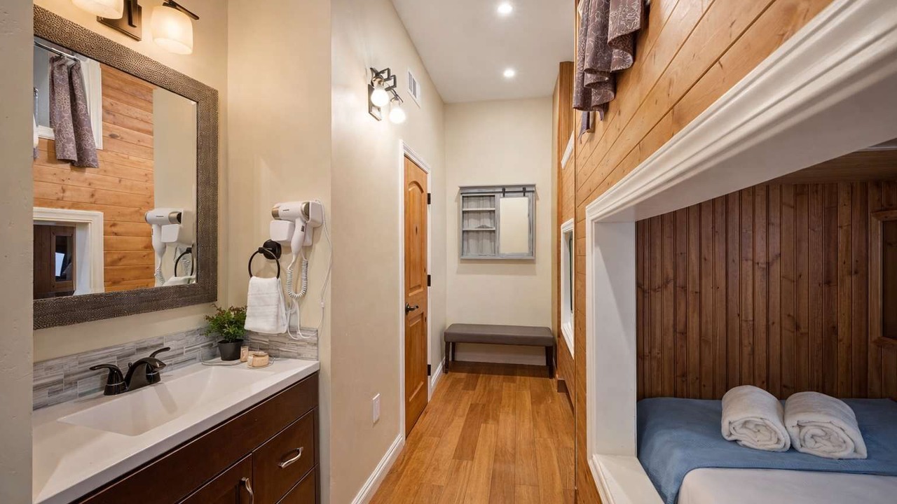 Photo of Bedroom in Logan Heights