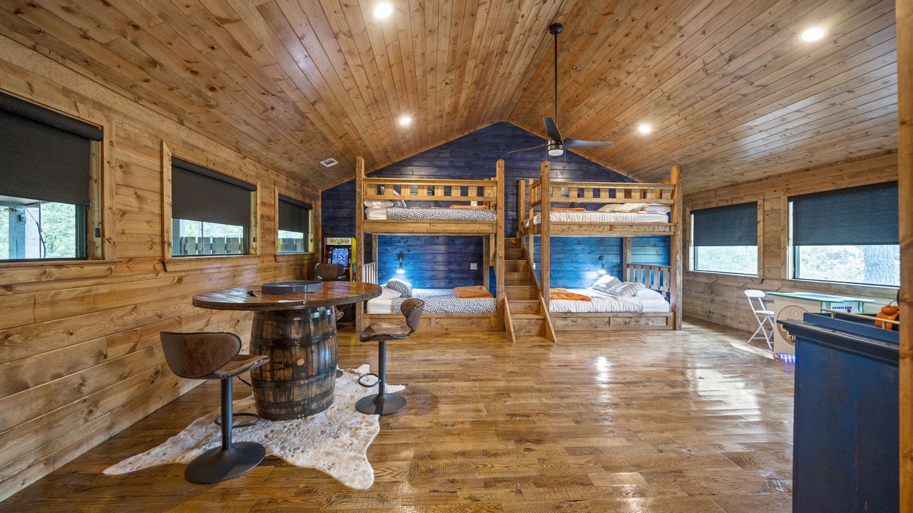 Photo of Bedroom in Hochatown