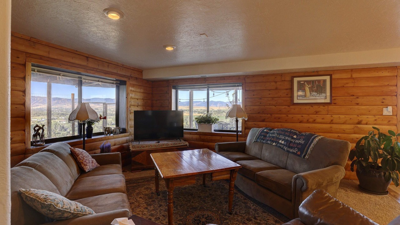 Photo of Livingroom in Sheridan