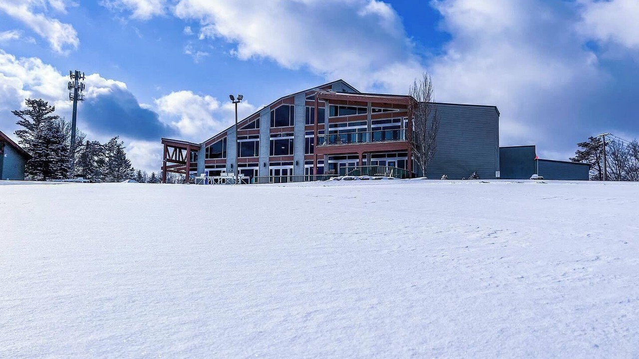 Photo of Outdoor in Beach Lake