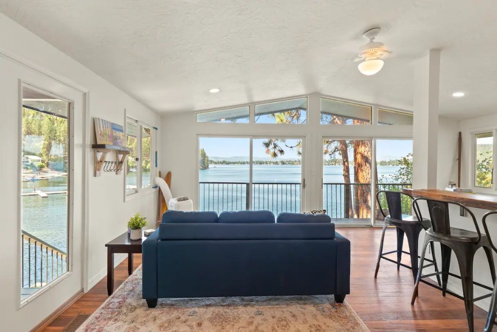 Photo of Livingroom in Liberty Lake