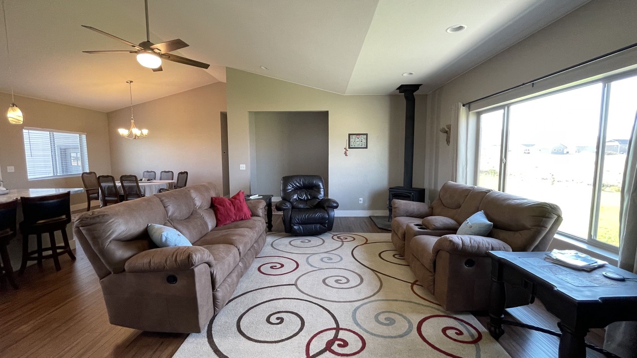 Photo of Livingroom in Broadwater County