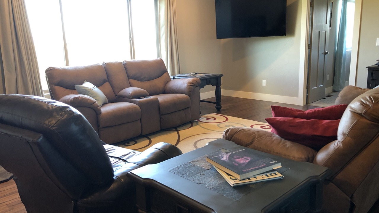 Photo of Livingroom in Broadwater County