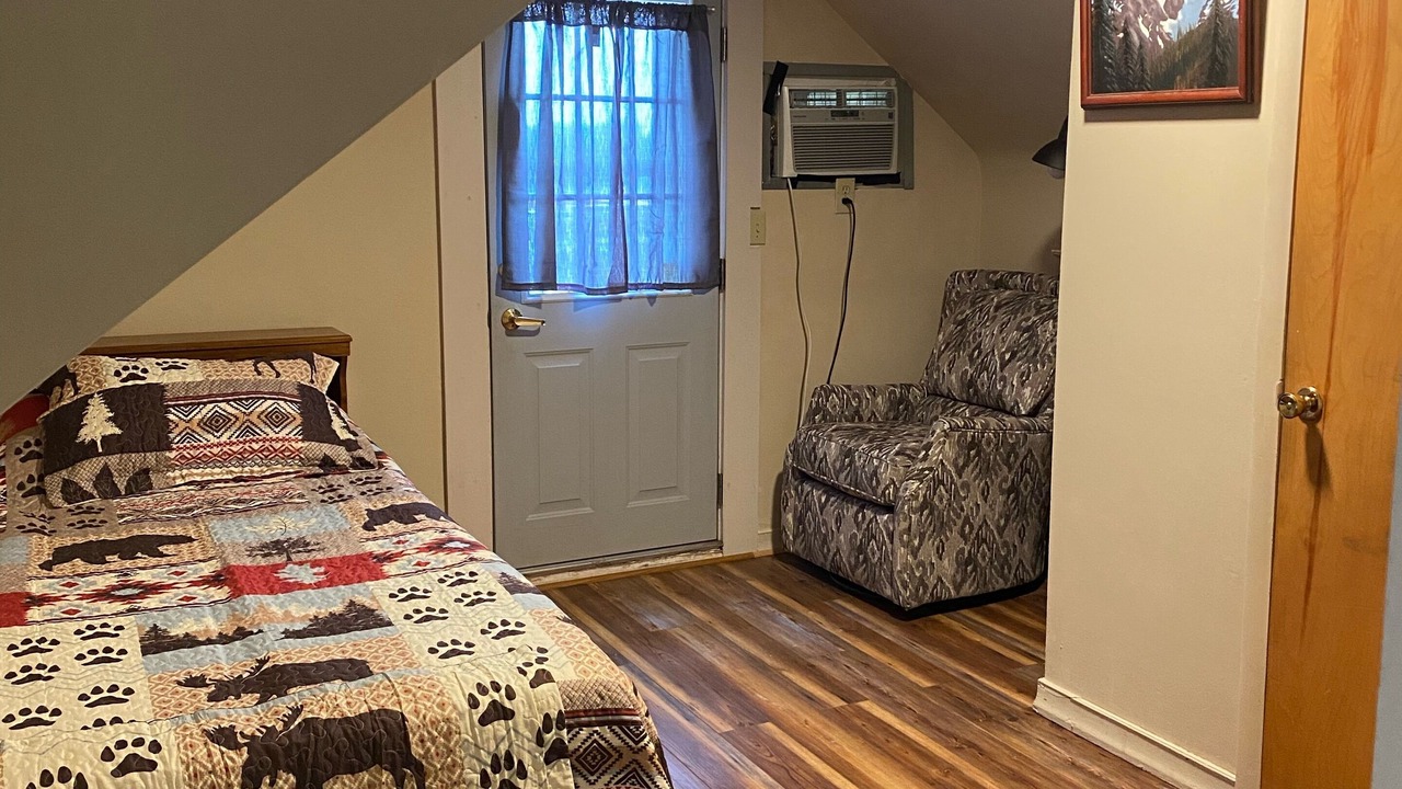 Photo of Bedroom in Tridell