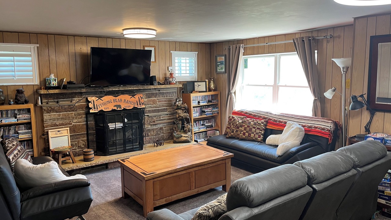 Photo of Livingroom in Tridell