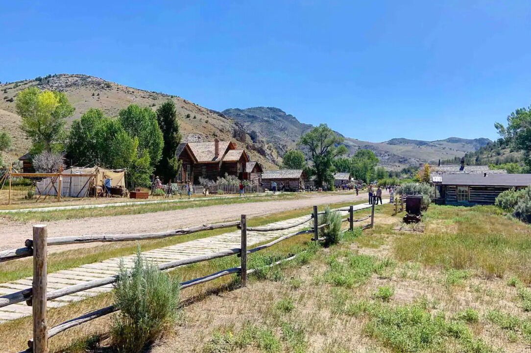 Photo of Others in Dillon
