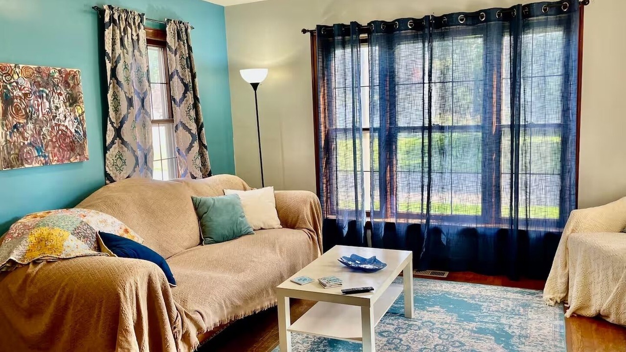 Photo of Livingroom in Clintonville