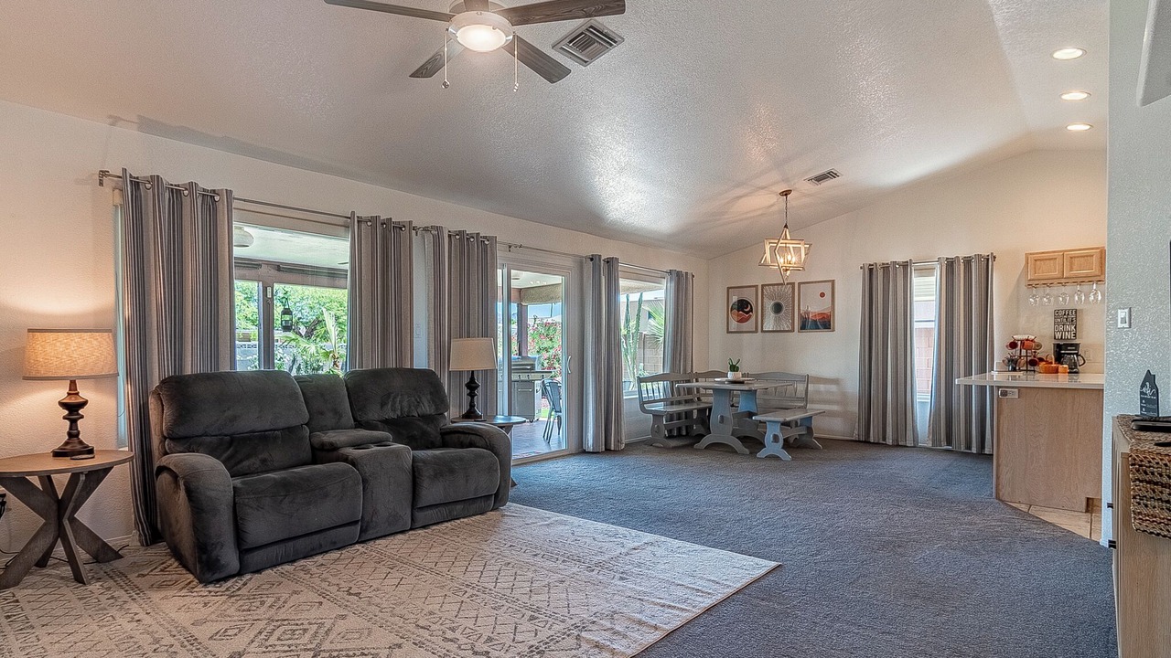Photo of Livingroom in Fortuna Foothills