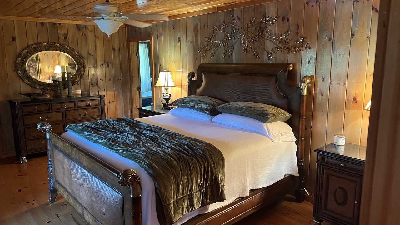 Photo of Bedroom in Manning