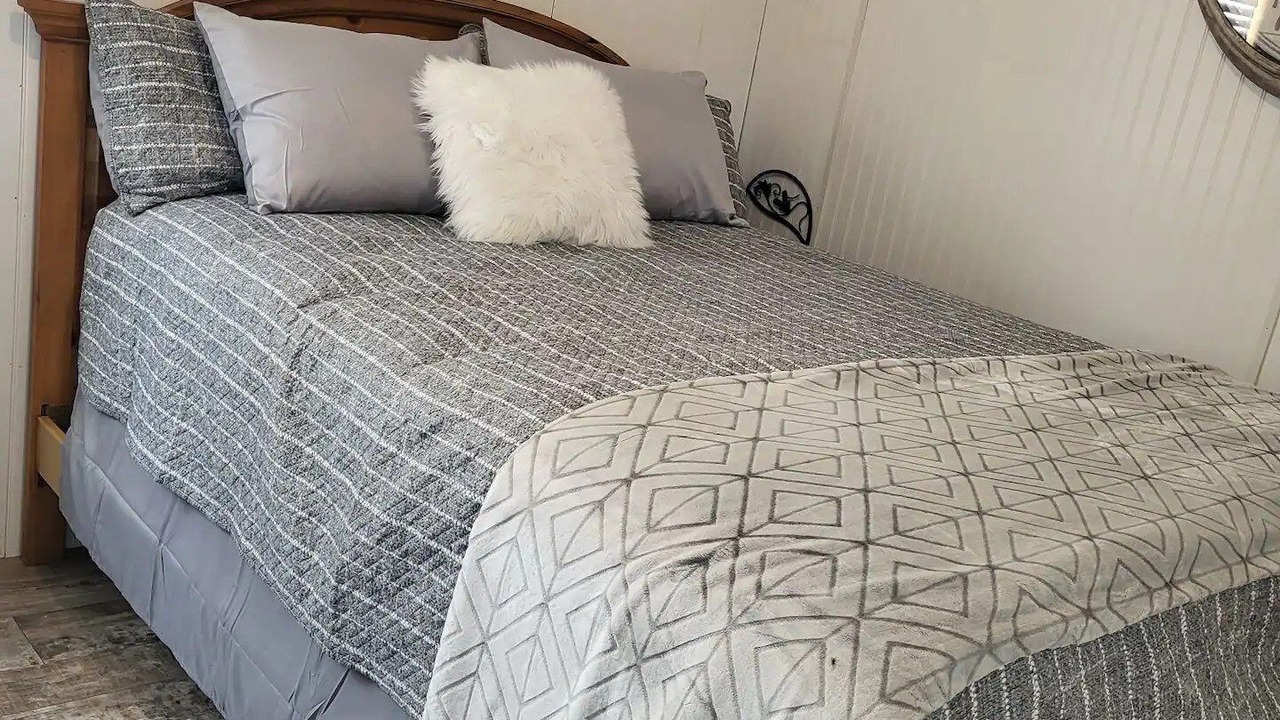 Photo of Bedroom in Proctor