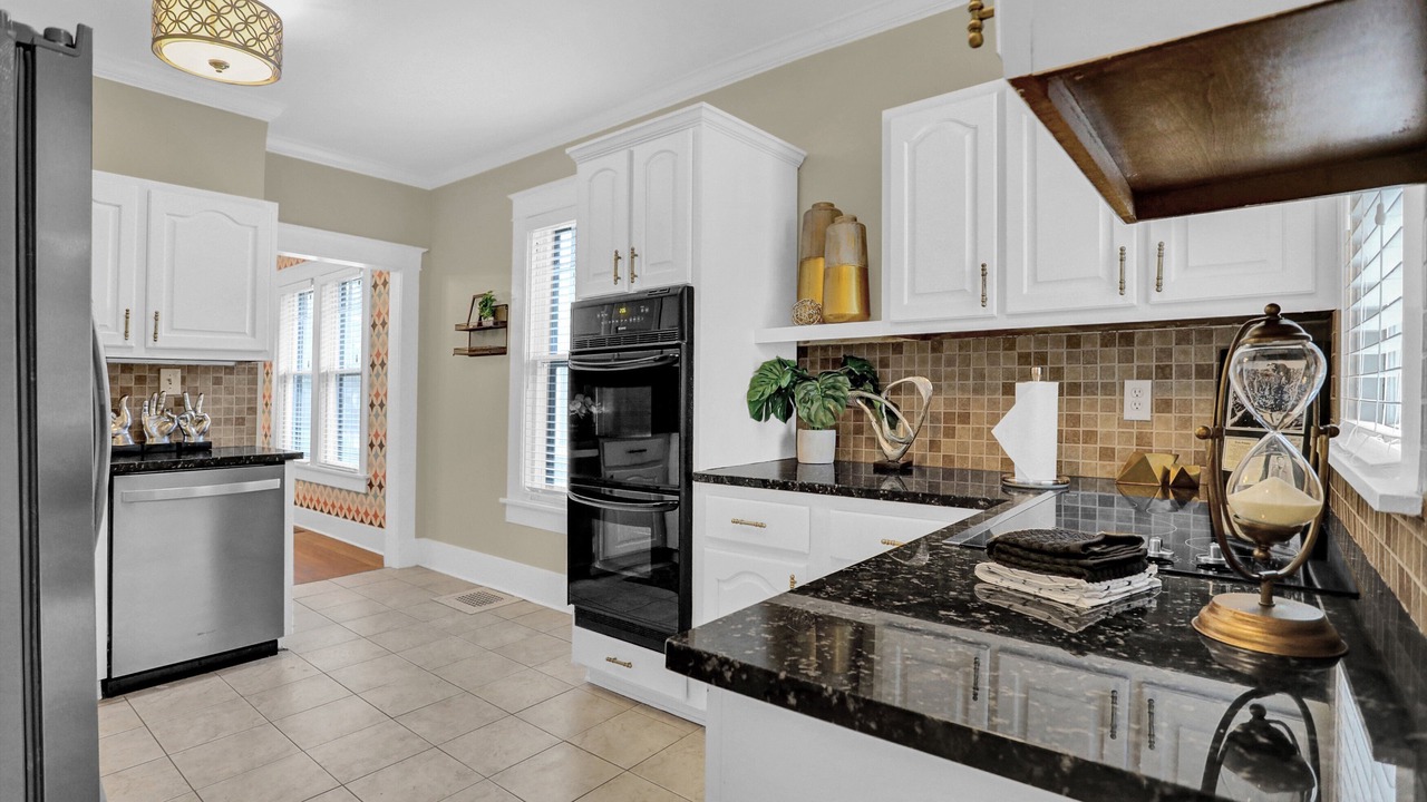 Photo of Kitchen in East Midtown