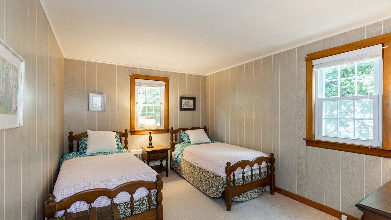 Photo of Bedroom in Popponesset
