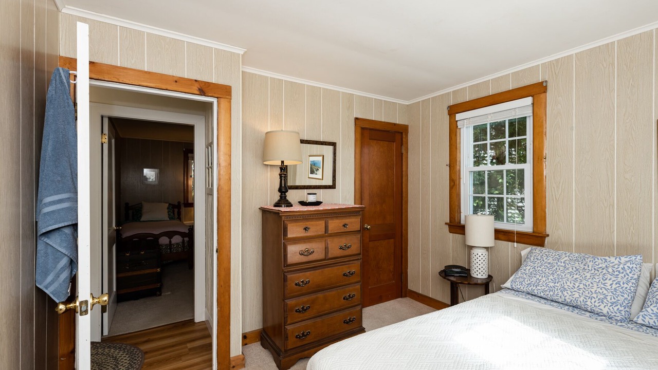 Photo of Bedroom in Popponesset
