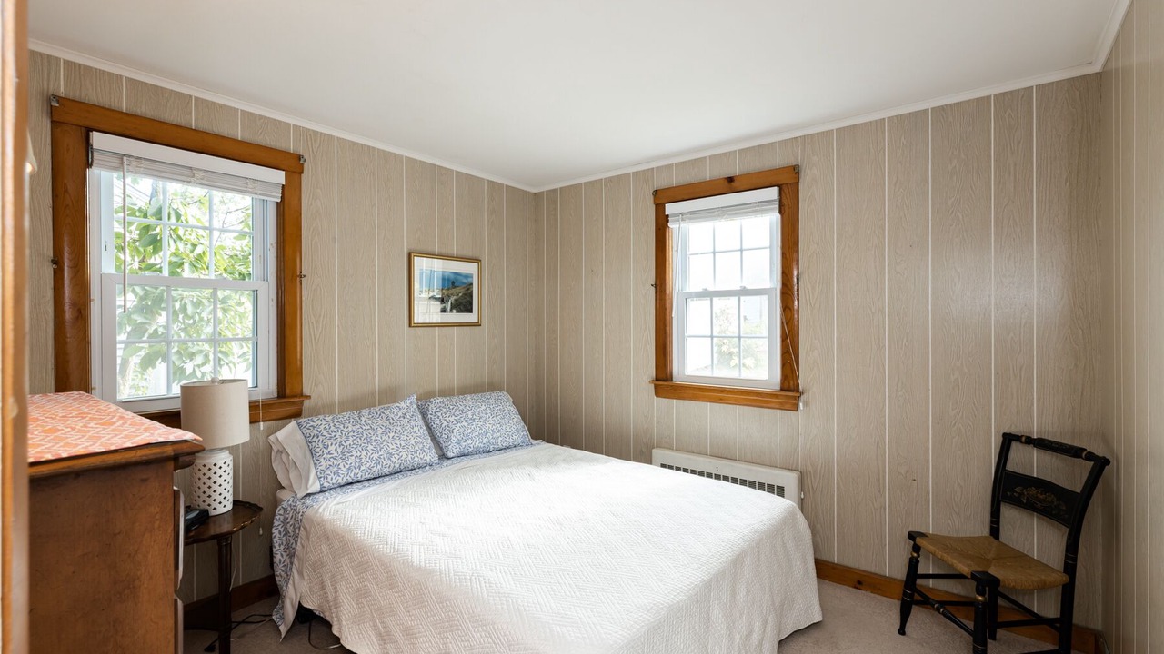 Photo of Bedroom in Popponesset