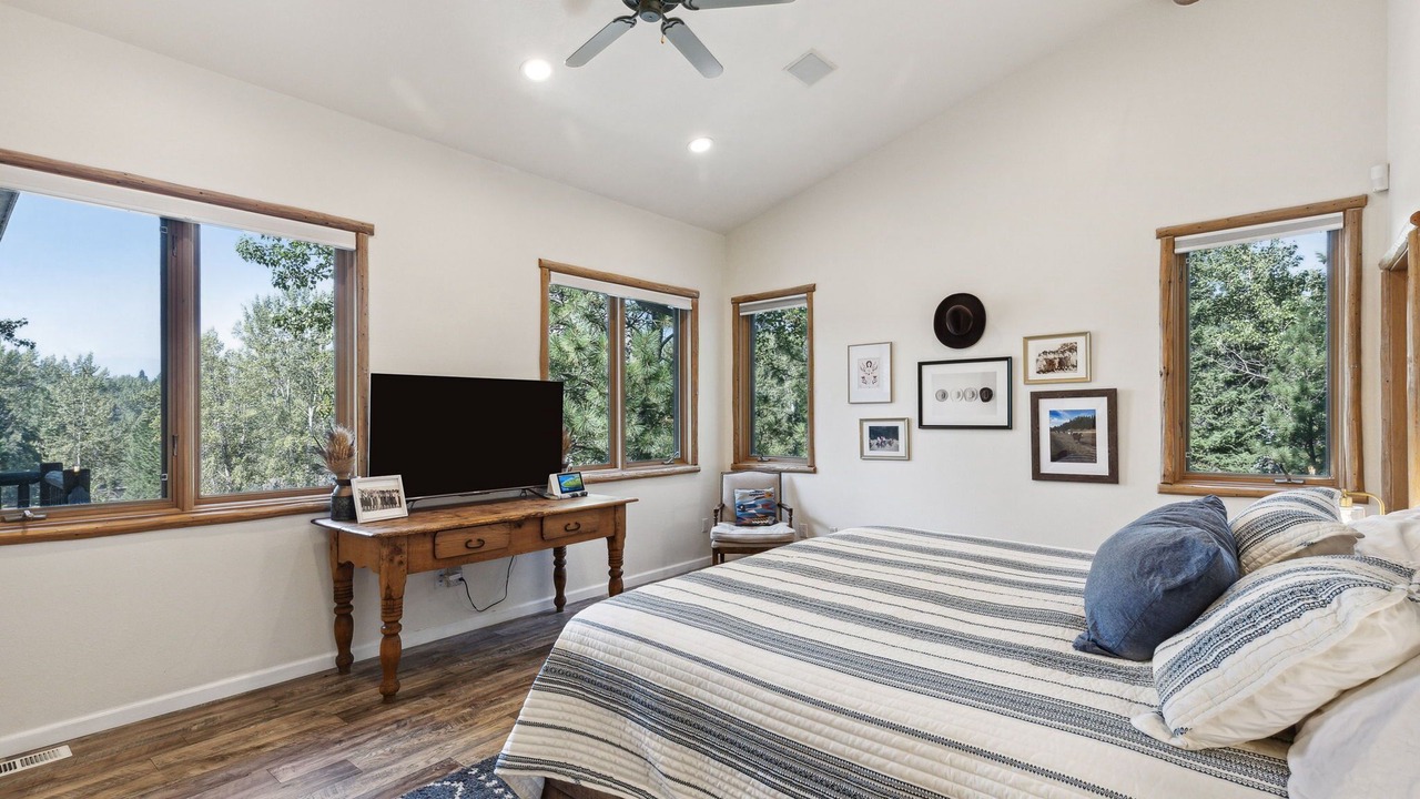 Photo of Bedroom in Grantsdale
