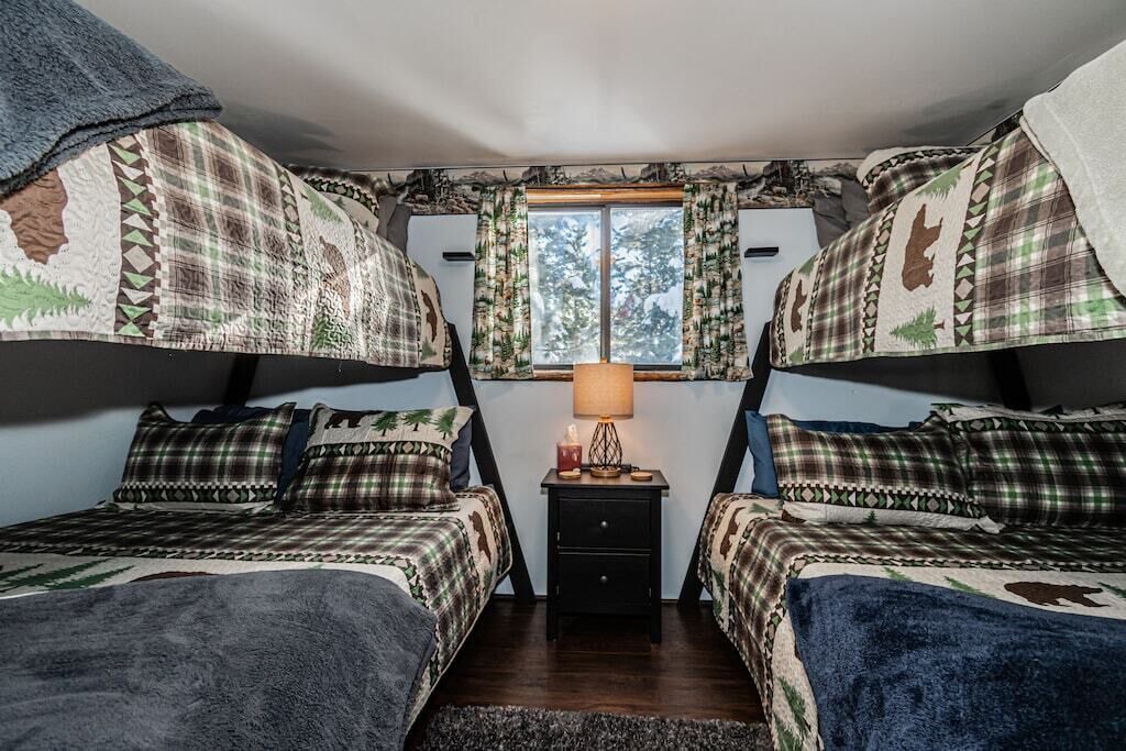 Photo of Bedroom in Island Park