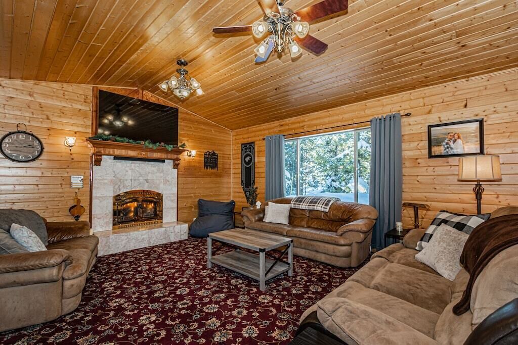 Photo of Bedroom in Island Park