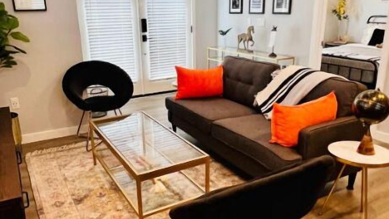 Photo of Livingroom in East Pasadena