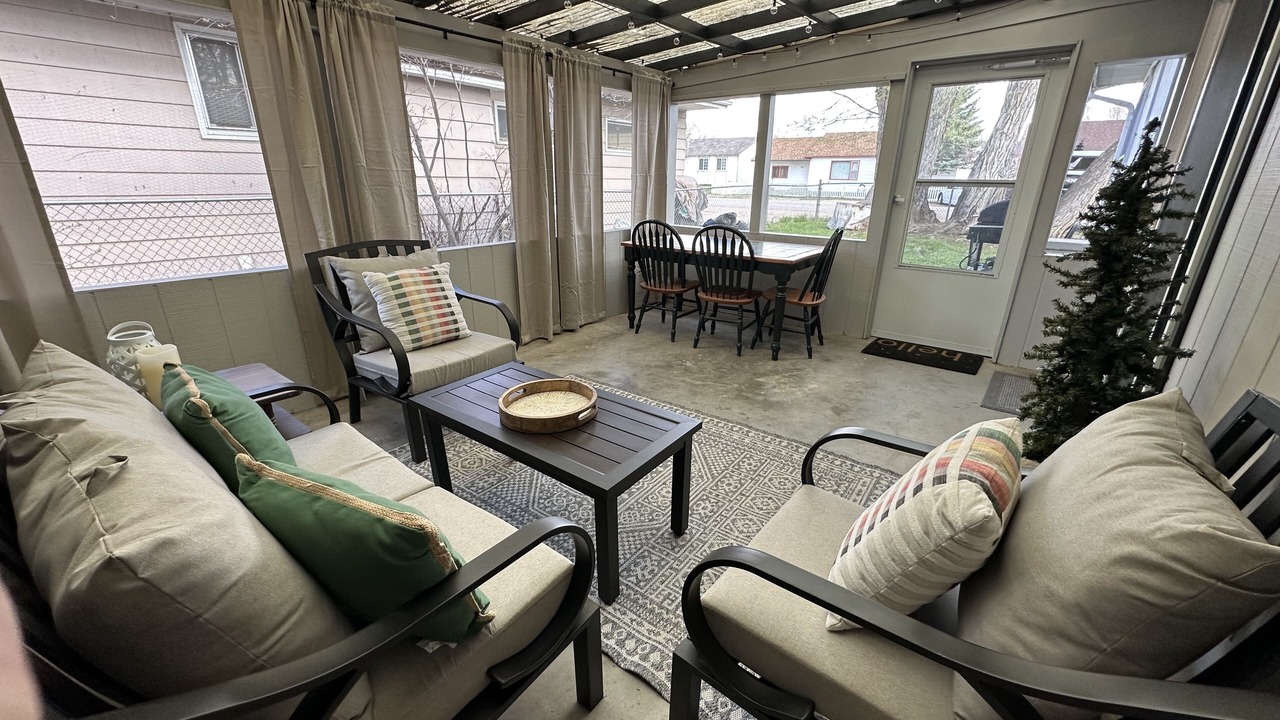 Photo of Livingroom in Saratoga