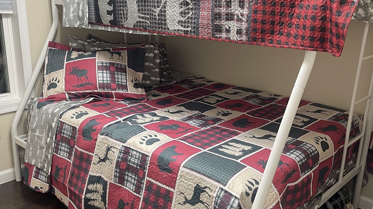 Photo of Bedroom in Munson