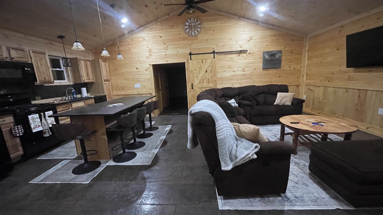Photo of Livingroom in Munson