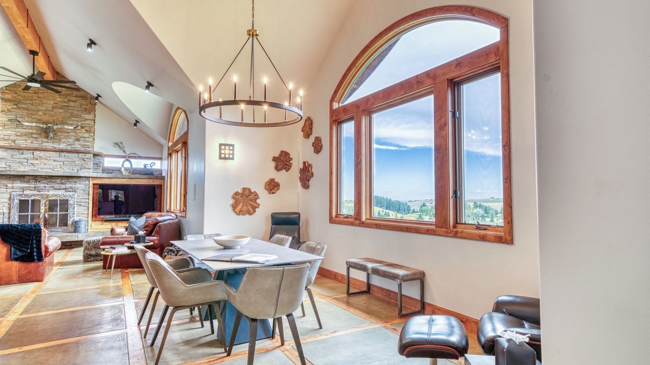 Photo of Livingroom in Bozeman