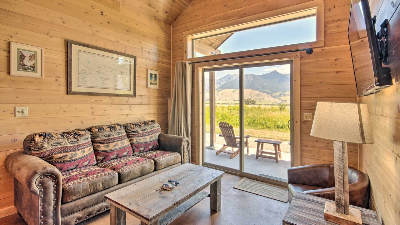 Photo of Livingroom in Livingston