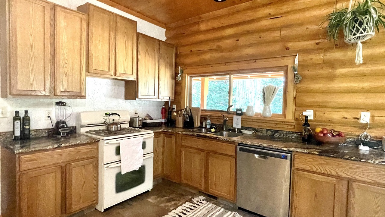 Photo of Bedroom in Casper Mountain