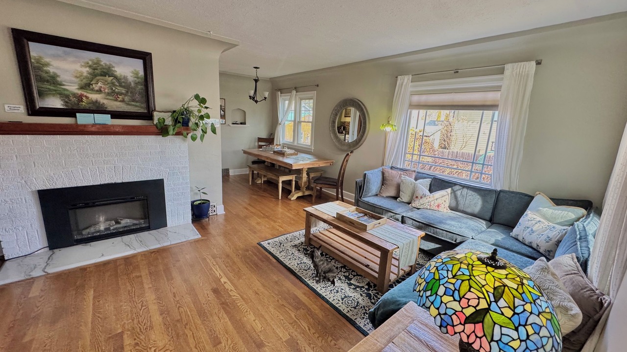 Photo of Livingroom in Garden District