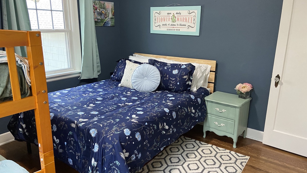 Photo of Bedroom in Garden District