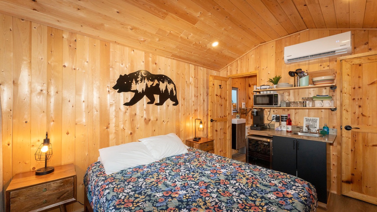 Photo of Bedroom in Martin City