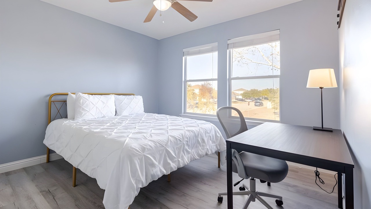 Photo of Bedroom in Kyle