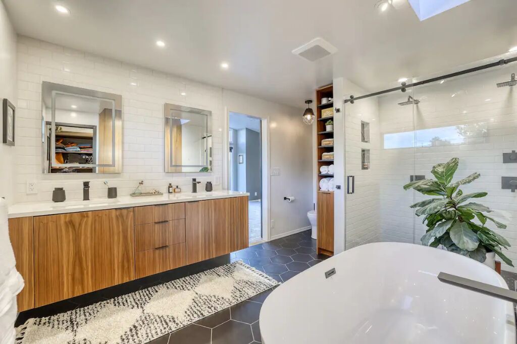 Photo of Bathroom in East End