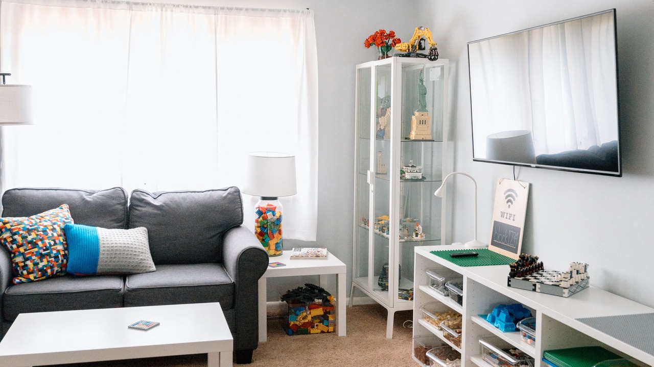 Photo of Livingroom in Akron