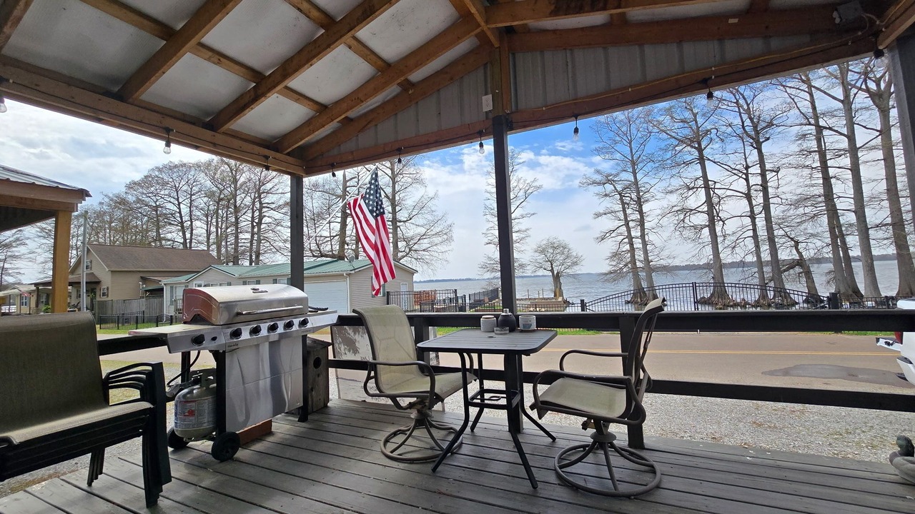 Photo of Outdoor in Hornbeak