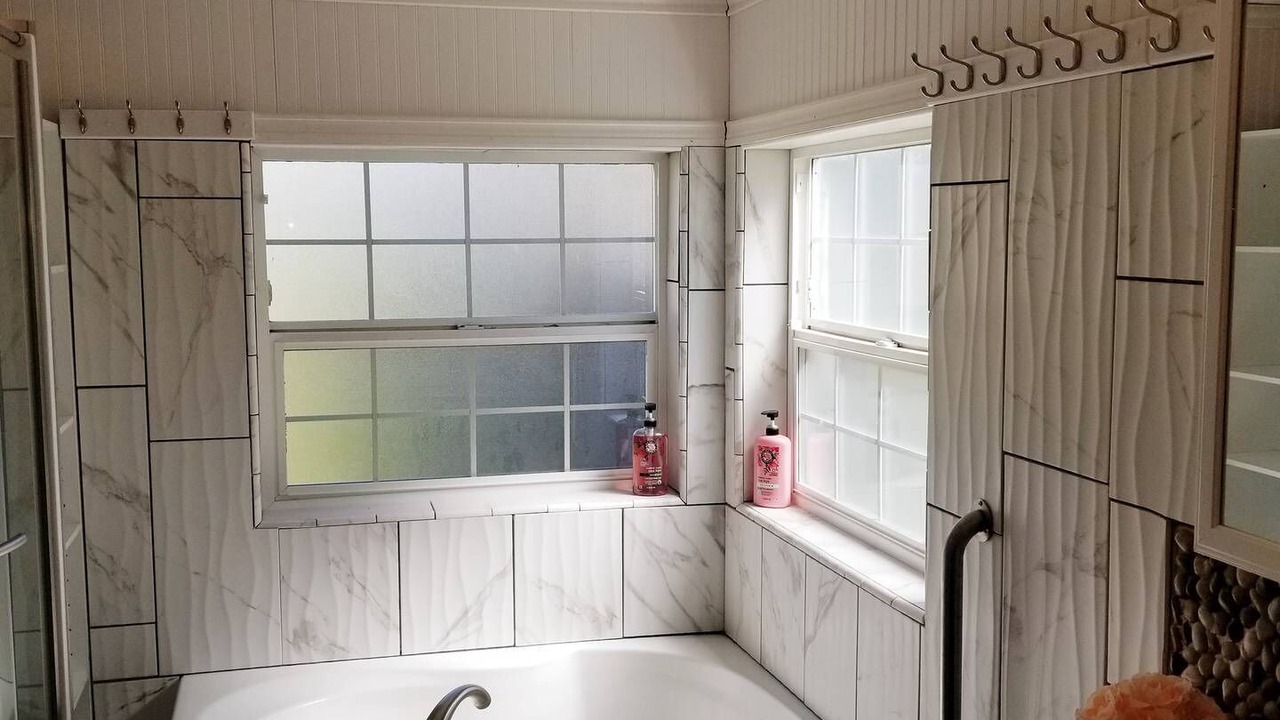 Photo of Bathroom in Downtown Klamath Falls
