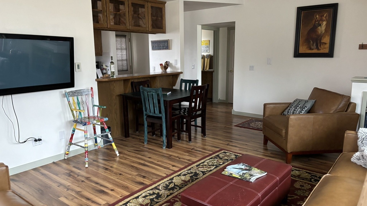 Photo of Livingroom in Hamilton